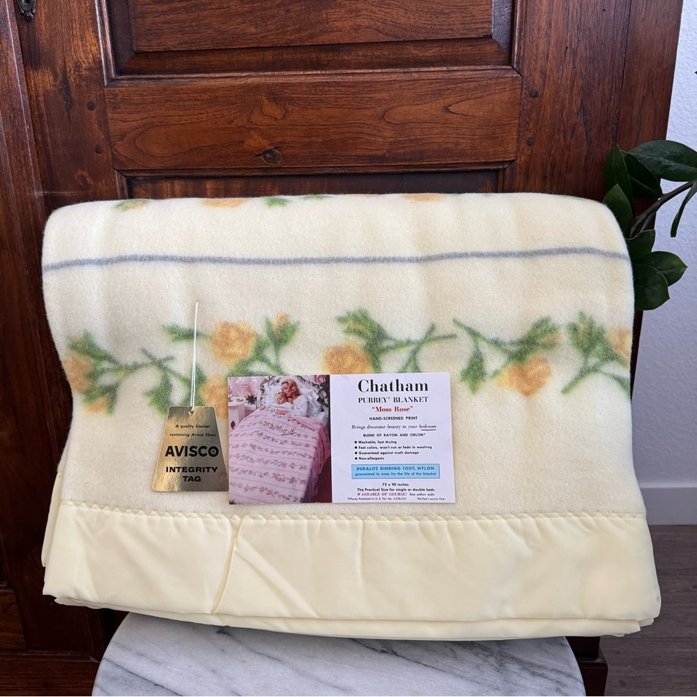 Vintage Chatham Purrey blanket in Moss Rose pattern